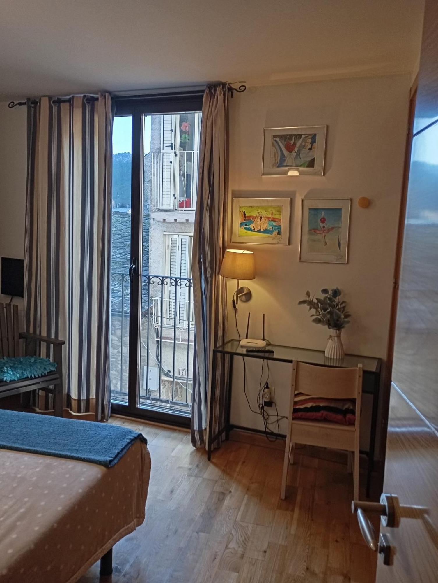 Apartamentos El Camino Villafranca Del Bierzo Extérieur photo