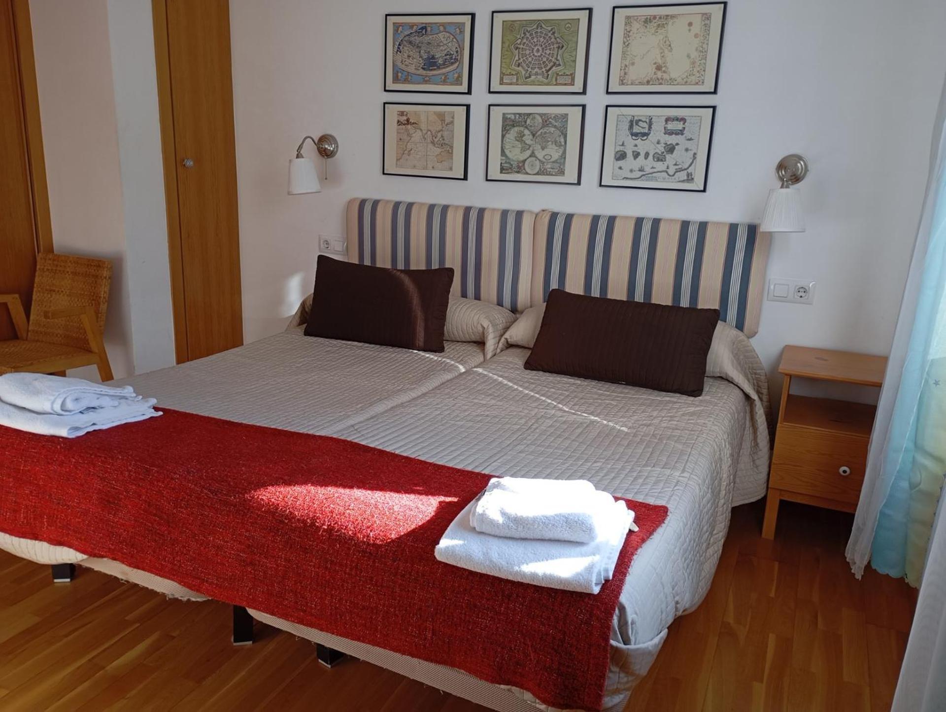 Apartamentos El Camino Villafranca Del Bierzo Extérieur photo
