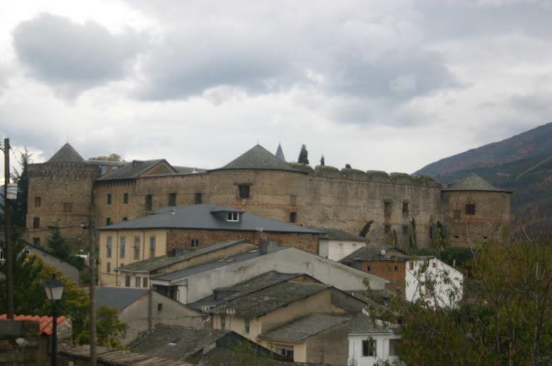 Apartamentos El Camino Villafranca Del Bierzo Extérieur photo